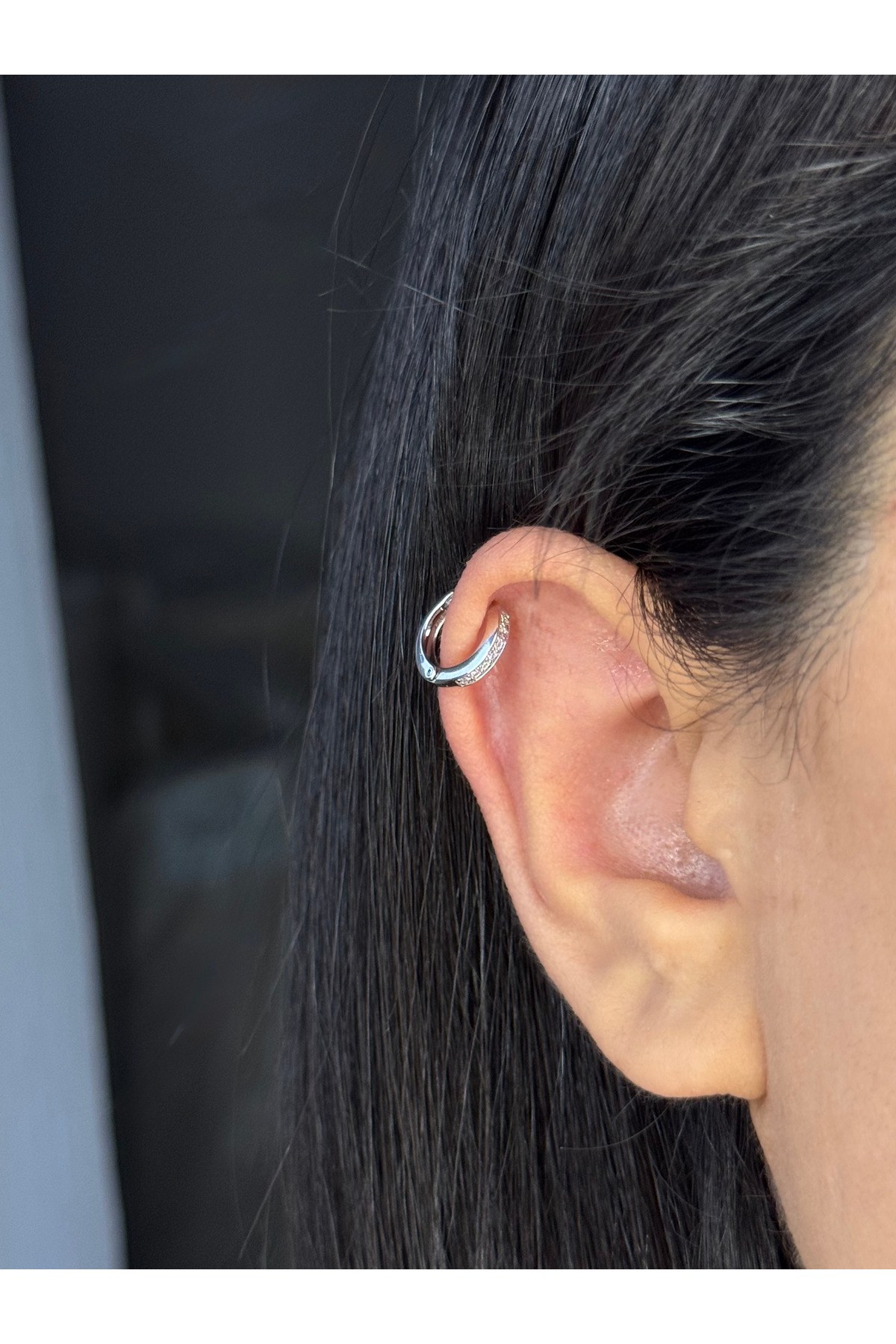 Çelik 14K Altın Kaplama Zirkon Taşlı Minimal Küpe - Kıkırdak Küpesi